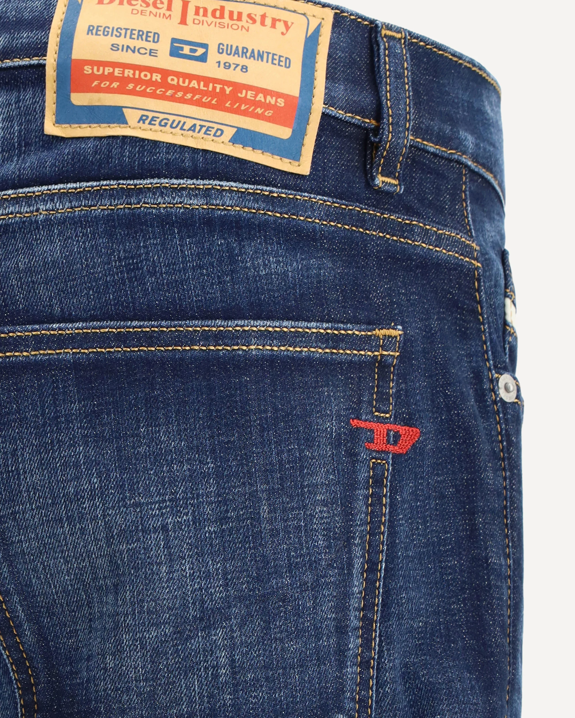 2019 D-strukt Jeans - Image 5