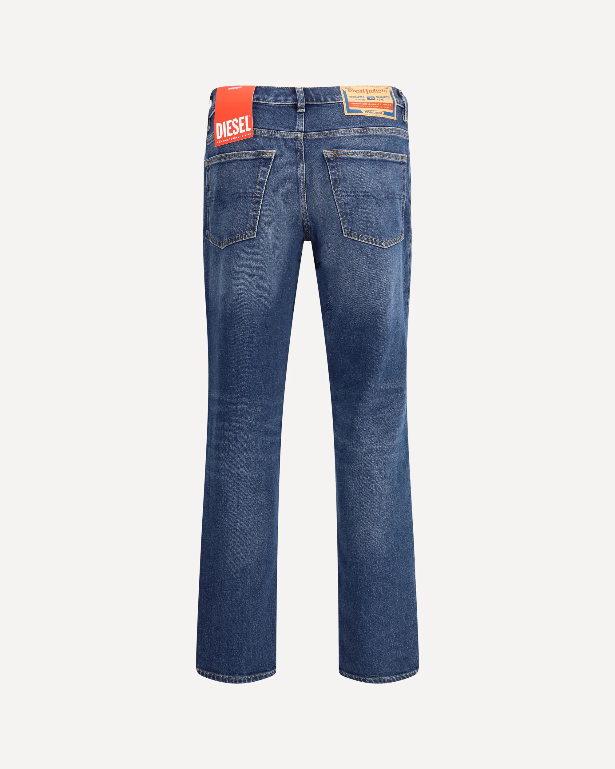 2023 D-finitive Jeans - Image 4