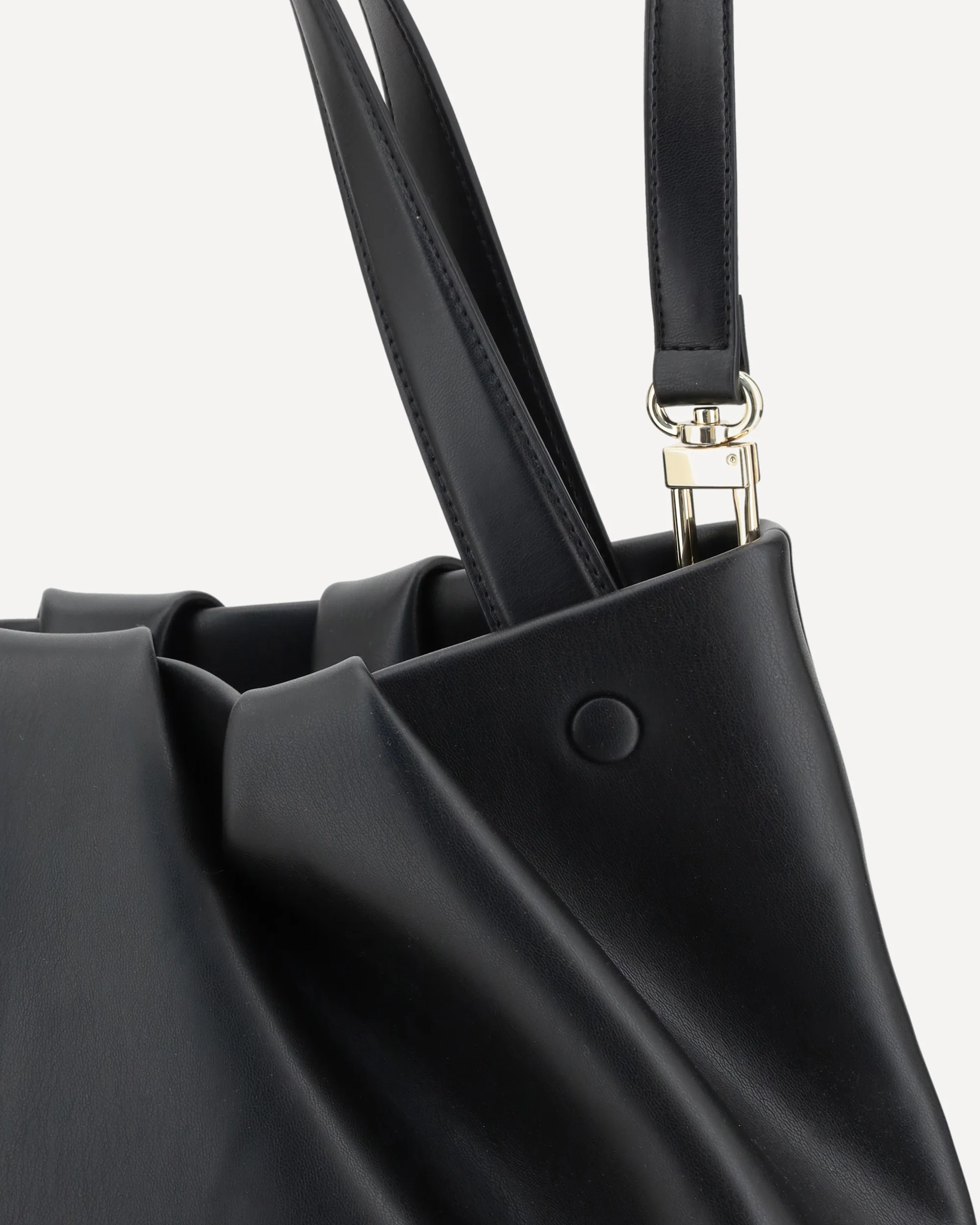 Athena Shoulder Bag in vegan leather - Image 6