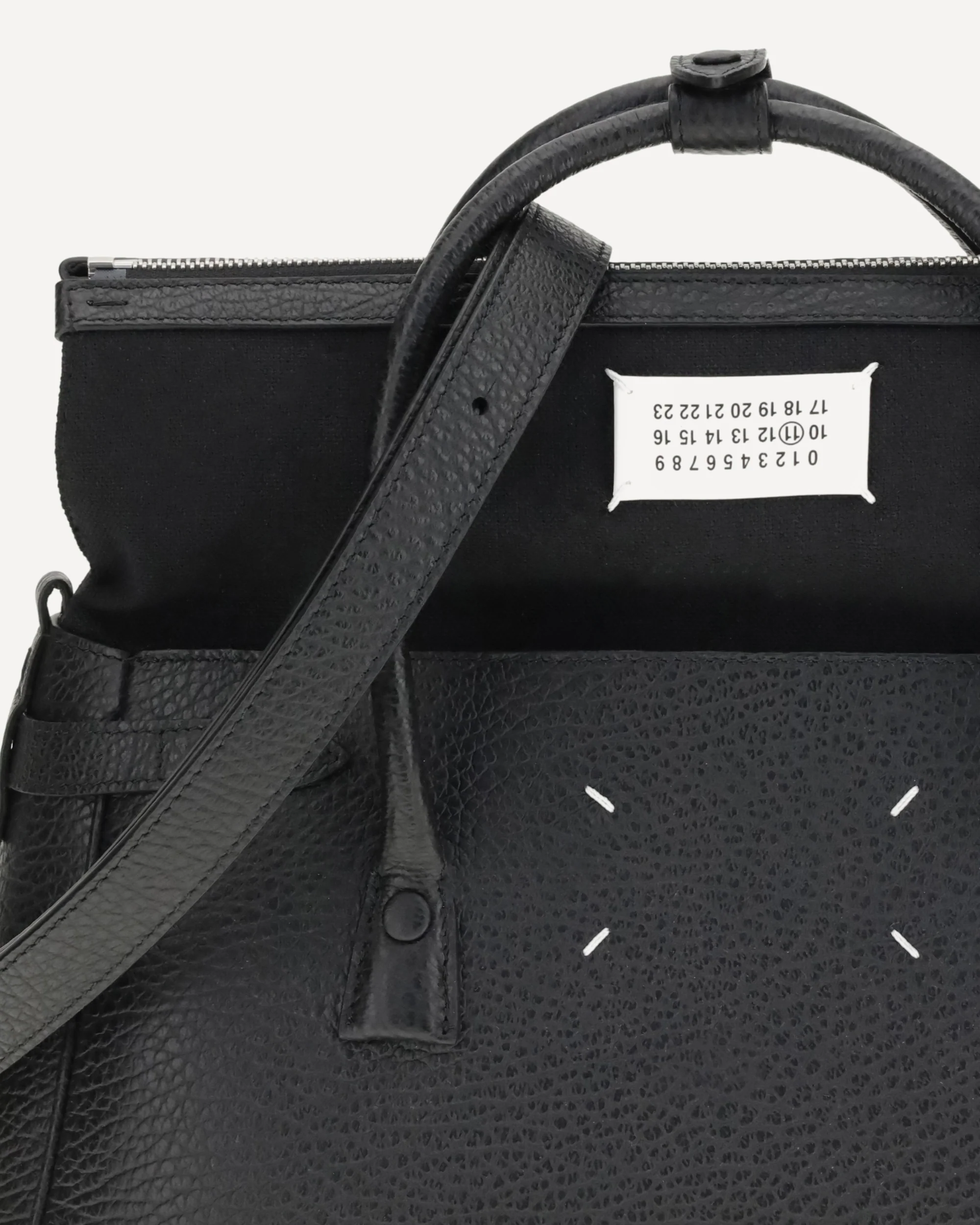 5AC medium Shoulder Bag - Image 6