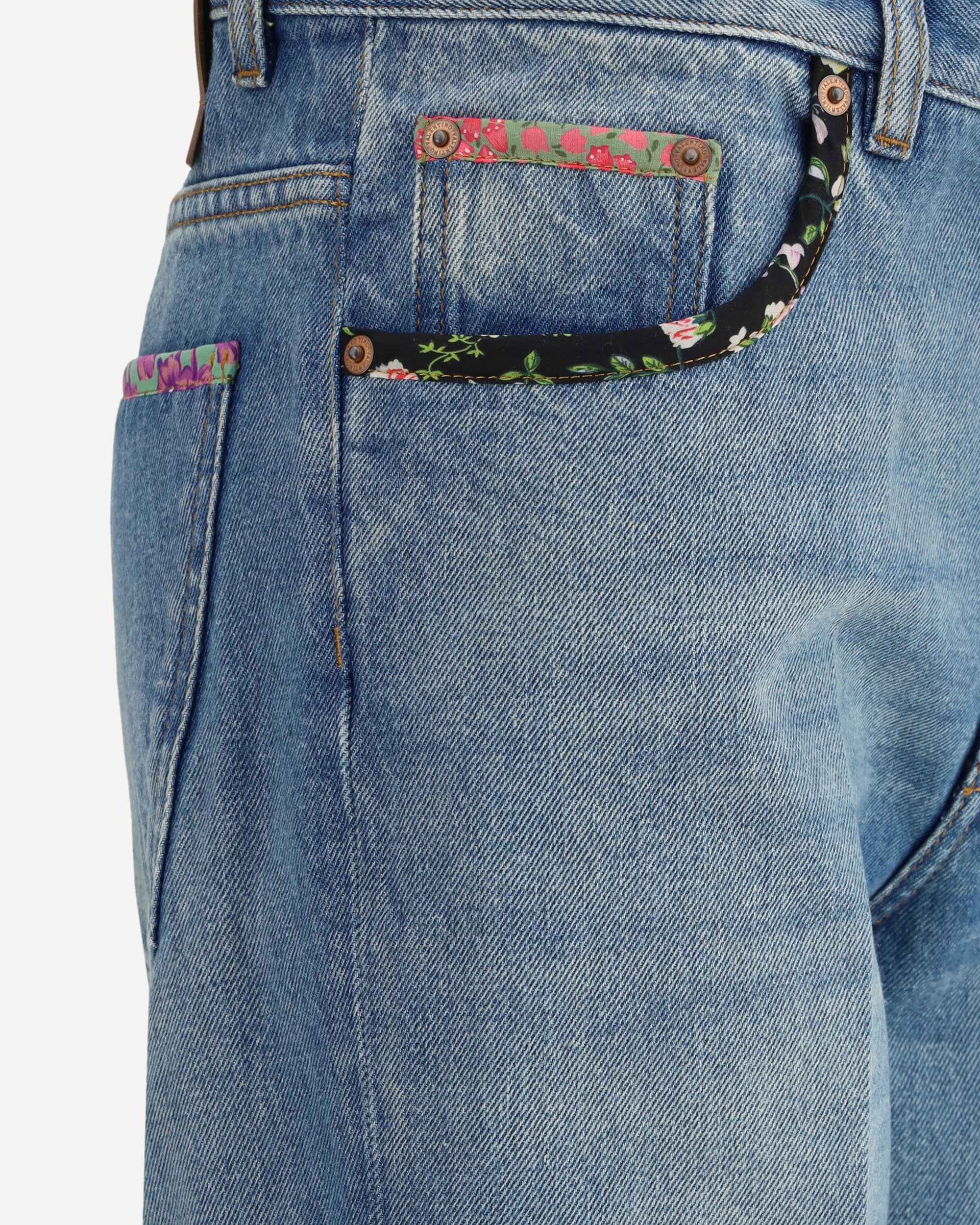Jeans with floral details - Image 5