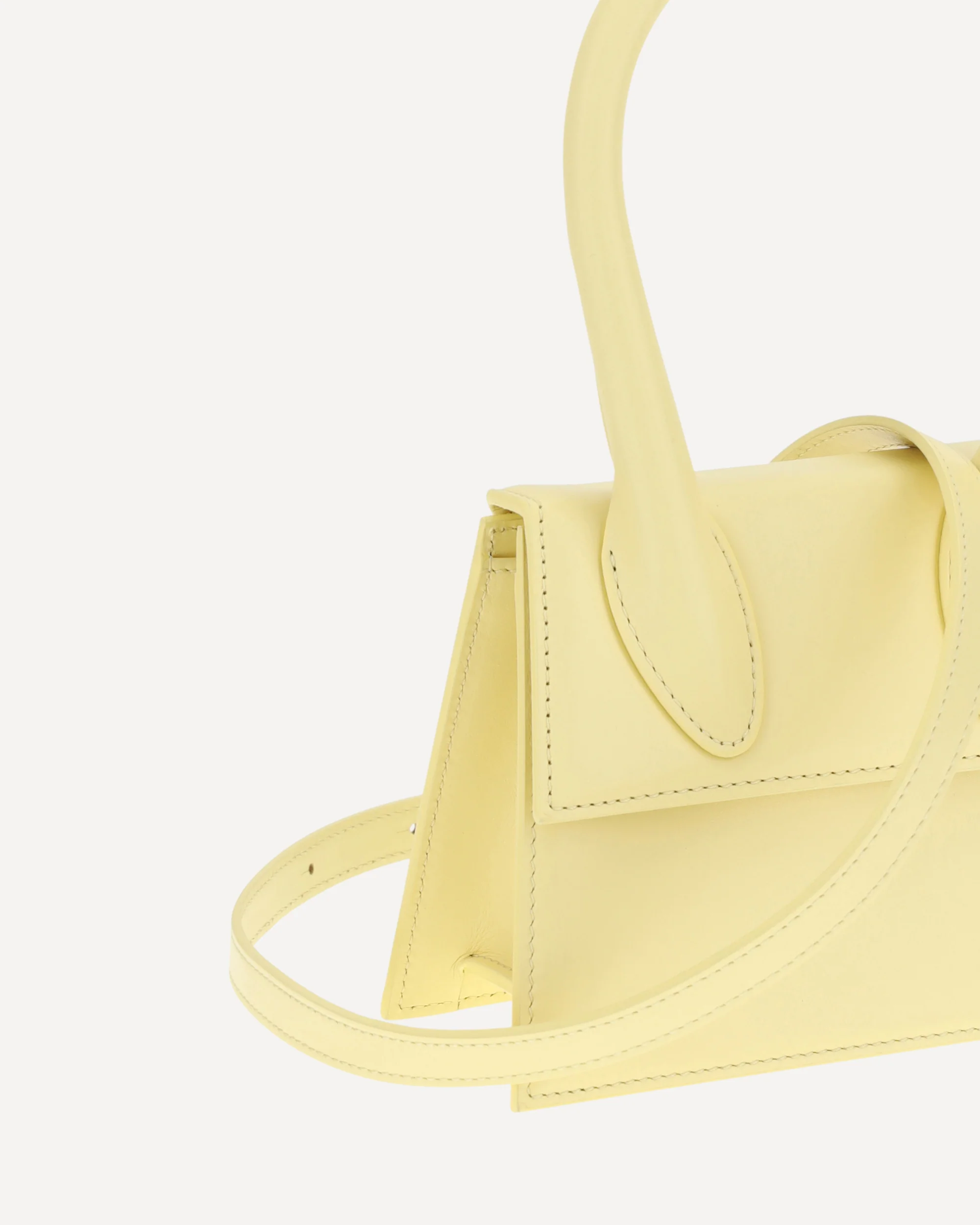 Le Chiquito Moyen Handbag - Image 6