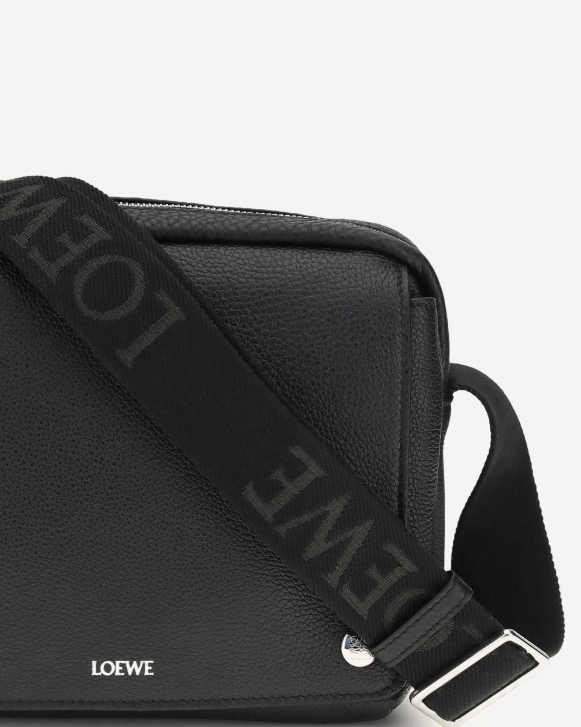 Messenger Pebble medium Shoulder Bag - Image 6