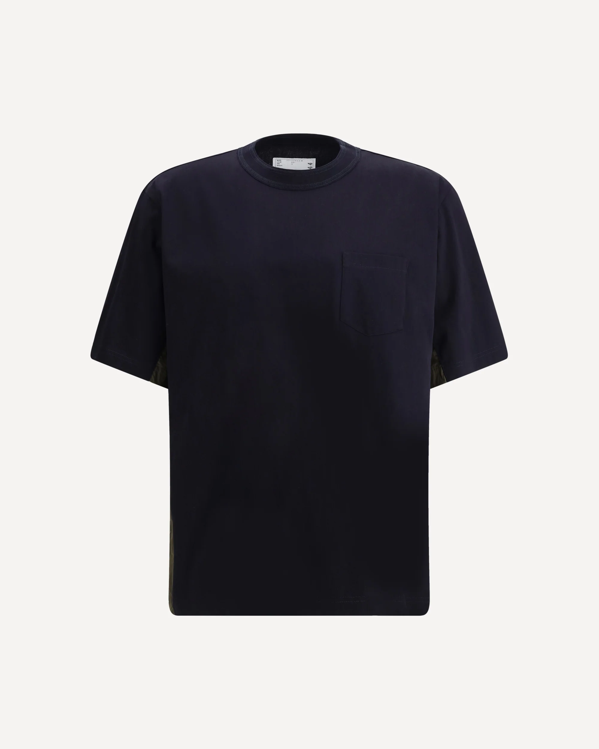 T-Shirt with pockets - Image 3
