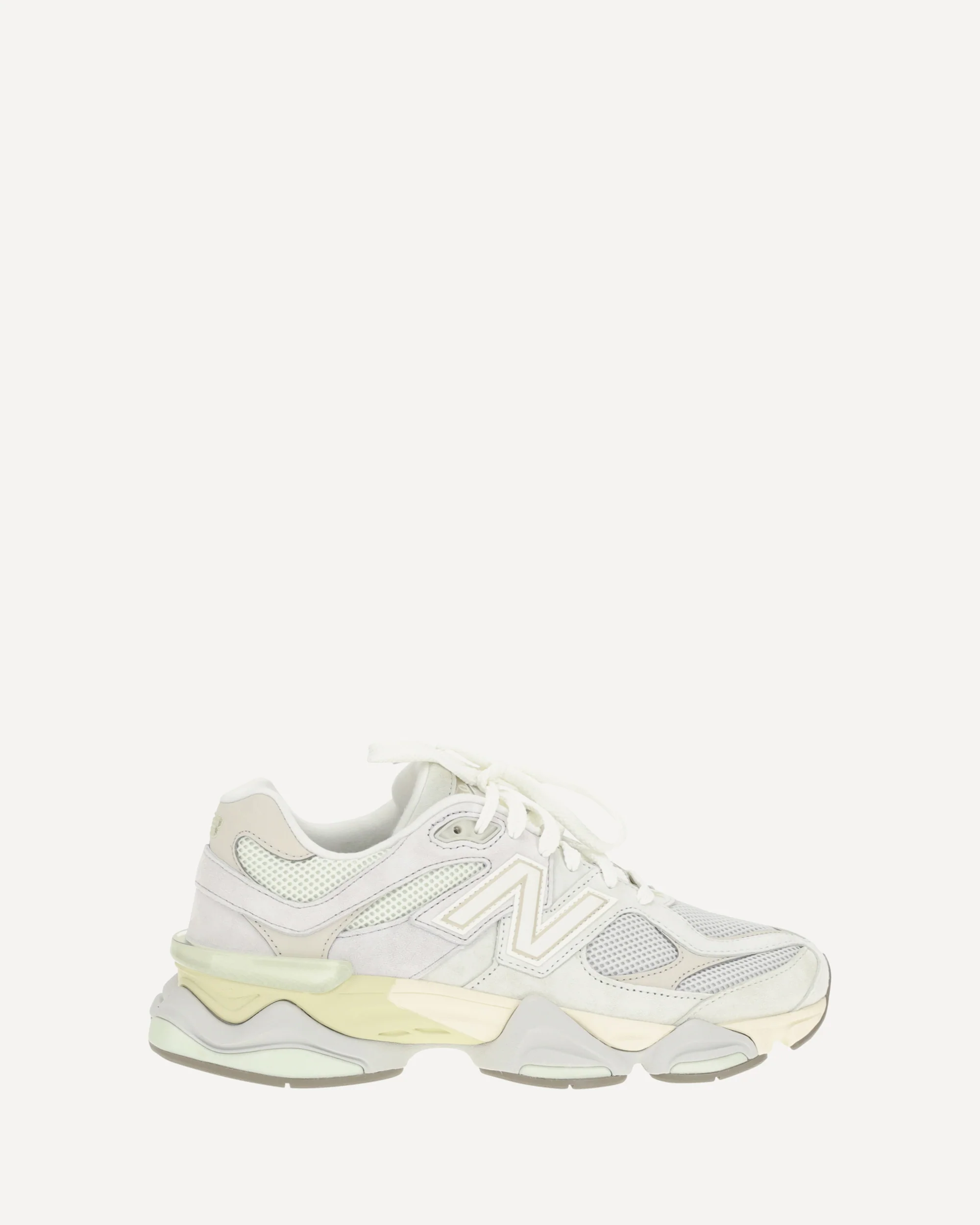 9060 Sneakers