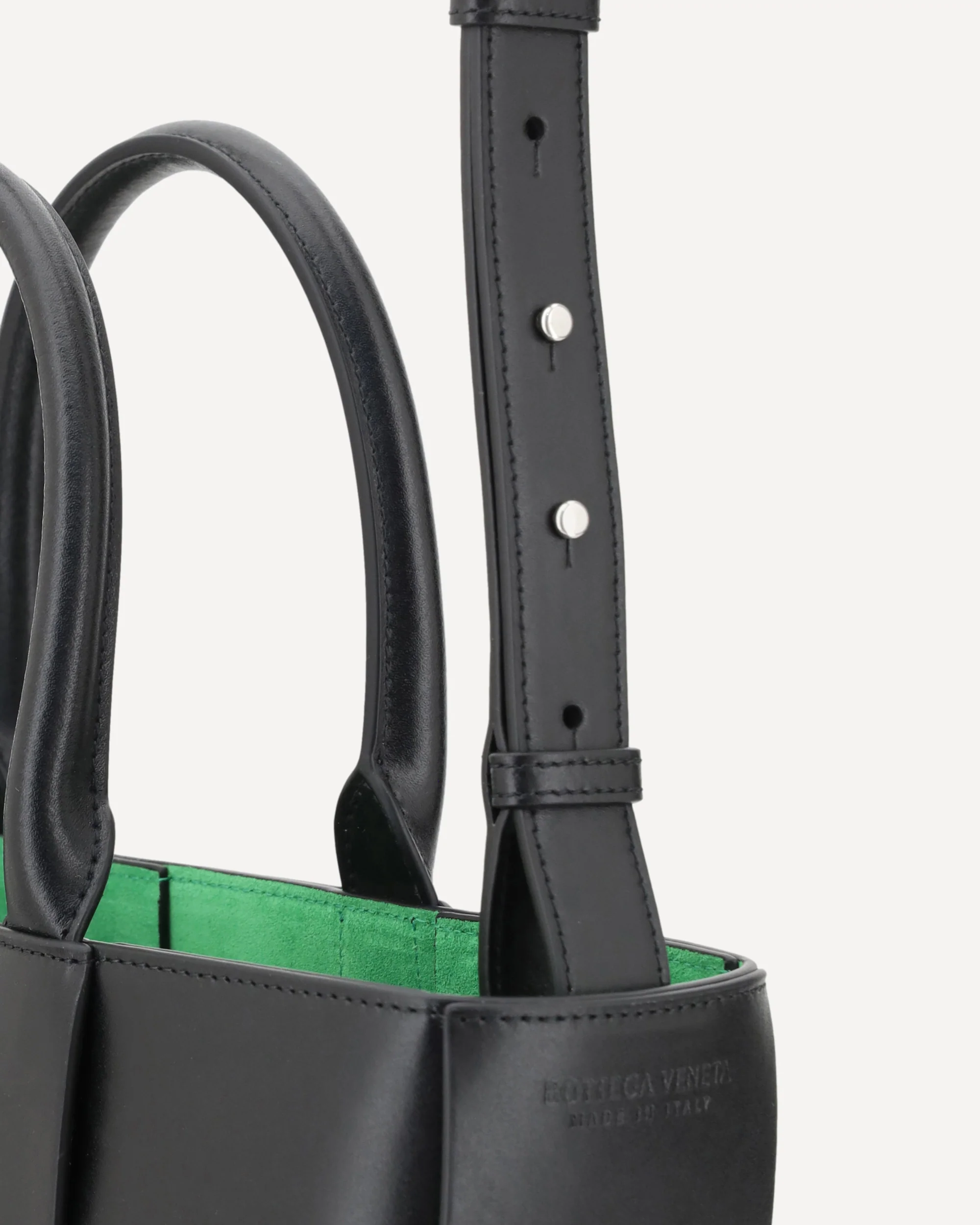 Tote Bag with iconic intrecciato - Image 6